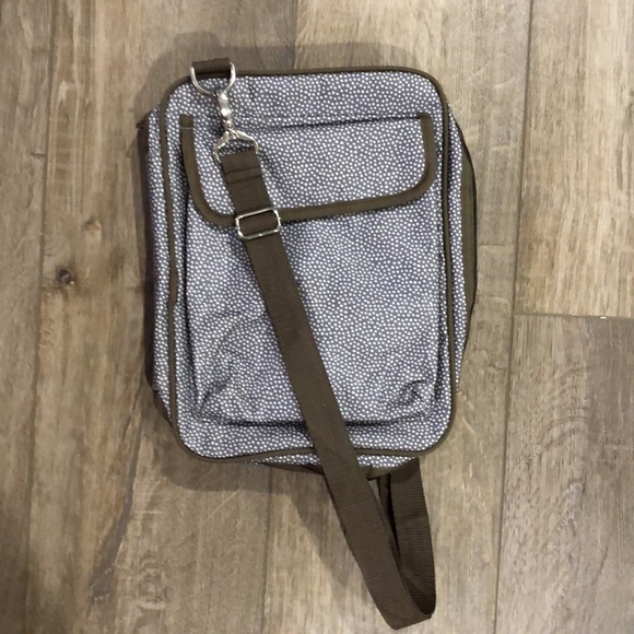 thirty-one Handbags - NWOT! - THIRTY-ONE Crossbody Bag